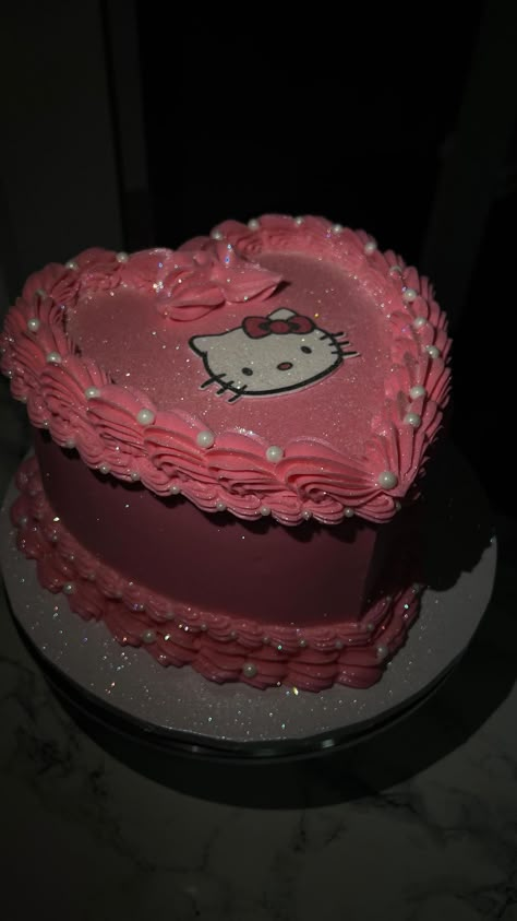 Sparkle Hello Kitty cake😍😍. #hellokitty #hellokittycake #baltimorebaker #baltimorecakes #pinkcake #glittercake #heartcake #scorpioseason… | Instagram Hello Kitty Torte, Tort Hello Kitty, Kitty Birthday Theme, Bolo Da Hello Kitty, Hello Kitty Birthday Theme, Kitty Birthday Cake, Hello Kitty Birthday Cake, Vintage Birthday Cakes, Hello Kitty Gifts