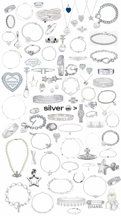 Classy Jewelry Aesthetic, Chunky Jewelry Silver, Silver Jewelry Stack, Silver Jewellery Aesthetic, Silver Rings Chunky, Chunky Silver Jewellery, Spring Jewelry Trends, 1 Million Followers, Silver Jewellry