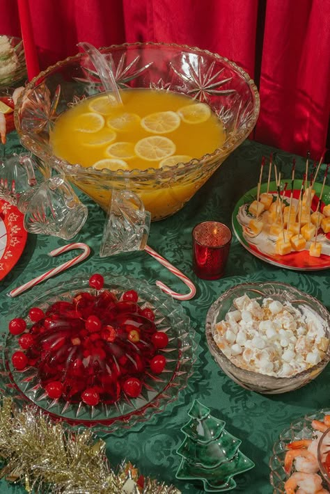 Vintage Christmas Party Photos, 1950s Holiday Party, 50s Holiday Party, Vintage Kitsch Wedding, 70s Holiday Party, 60s Table Setting, Mad Men Christmas Party, 1960s Christmas Aesthetic, Retro Christmas Food