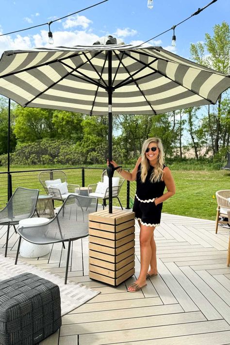 Modern Rolling Wood Umbrella Stand Plans - Joinery & Design Co Umbrella Stand Diy, Diy Sprayer, Build A Loft Bed, Wood Plank Ceiling, Modern Adirondack Chair, White Concrete Countertops, Outdoor Umbrella Stand, Modern Adirondack, Pool Umbrellas