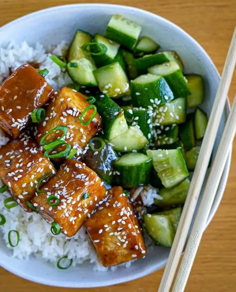 Crispy Sticky Tofu Bowls Sticky Tofu Bowl, Tofu Bowl Recipe, Fun Food To Make, Tofu Bowls, Sticky Tofu, Low Fodmap Meals, Tofu Bowl, Fun Foods To Make, Fodmap Meals