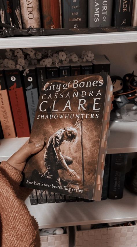 City Of Bones Book Cover, Shadowhunters Book Covers, Shadowhunters Books Aesthetic, City Of Bones Aesthetic, City Of Bones Book, Shadowhunters Books, Shadow Hunters Book, Book Tbr, Bone Books