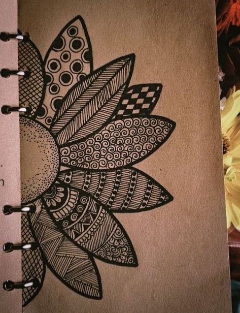 Mandala art simple Beautiful Drawings With Meaning Pencil, Small Mandala Drawing Easy, Doodle Mandala Art Simple, Mandala Art Simple Easy For Beginners, Big Mandala Drawing, Simple Mandala Art For Beginners, Easy Mandala Drawing For Beginners, Mandala Art Unique Designs, Small Mandala Art