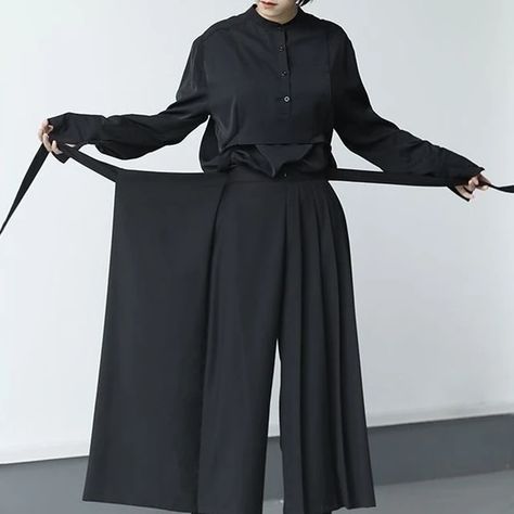 Darkness Versatile Slim Pleated Nine-Point Wide-Leg Pants Unisex Double-Layer High-Waisted Loose Tight-Waisted Straight Culottes Modern Kimono Dress, Wide Leg Pants Style, Hakama Pants, Japanese Pants, Sukajan Jacket, Modern Kimono, Casual Pants Style, Style Wide Leg Pants, Nightgowns For Women