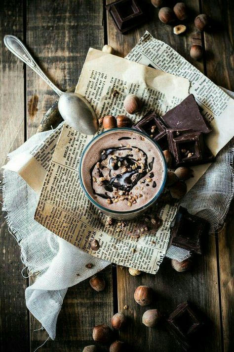 Chocolate Photography, Moody Food Photography, Dark Food Photography, Dark Food, Food Photography Ideas, Dessert Photography, Beautiful Food Photography, Food Photography Tips, Cake Photography