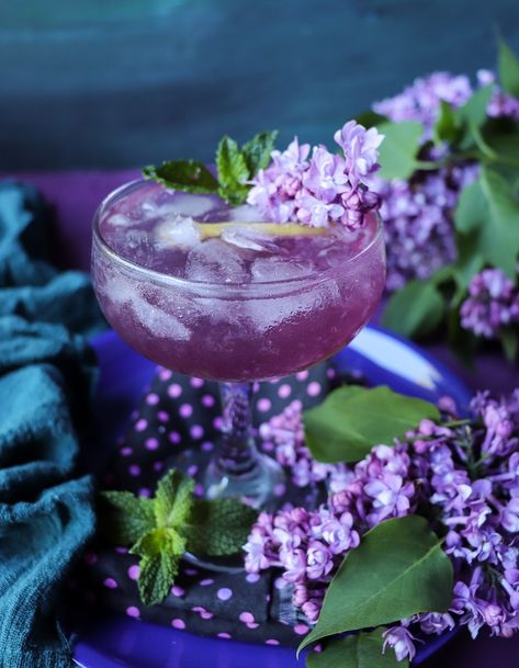 Lilac Empress 1908 Cocktail | Lilac Vanilla Gin Cocktail Vanilla Liqueur, Vermouth Cocktail, Butterfly Pea Tea, Hendricks Gin, Party Prep, Juice Ice, Floral Cocktails, Pansy Flower, Craft Cocktail