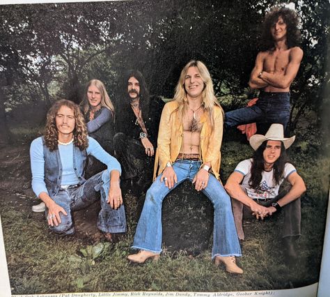 Southern rock band Black Oak Arkansas, 1976 photo shoot : r/OldSchoolCool Jim Dandy, Sheryl Crow, My Generation, Southern Rock, 1970s Fashion, Dandy, Back In The Day, Arkansas, Rock Band