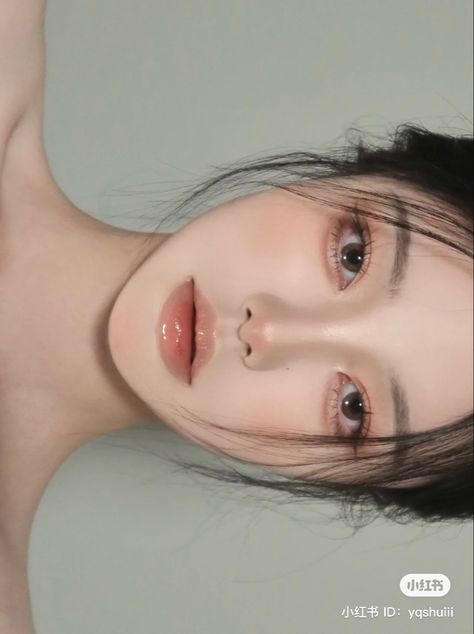 Makeup Inspo Natural Korean, Cat Face Type Korean, Sweet And Spicy Makeup, Igari Makeup Look, Korean Makeup Look Natural, Soft Douyin Makeup, Natural Douyin Makeup, Korean Makeup Trends, Igari Makeup