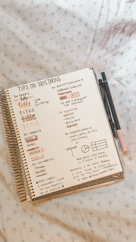 Tips On Note Taking, Cool Note Taking Ideas, Notes Template For School, Simple Notes For School Ideas, Ways To Make Your Notes Prettier, Good Note Taking Ideas, Aesthetic Notes Taking Tips, Taking Pretty Notes, What To Take Notes On For Fun