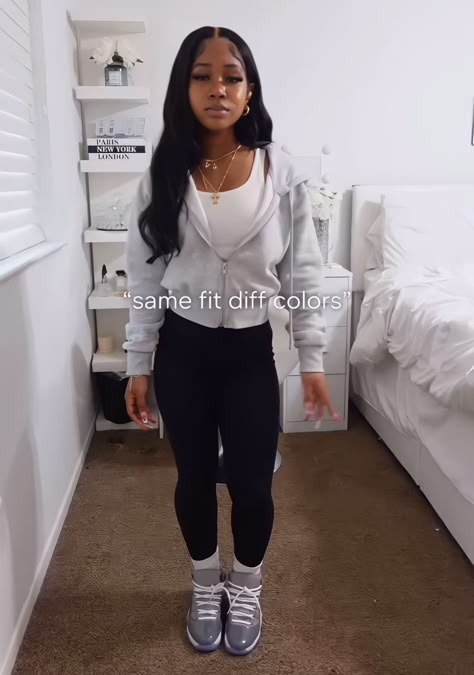 Crew Neck And Flare Leggings, Cute Kickback Outfits, Cute Outfits With Cool Grey 11s, Outfit Ideas Simple School, Cute Outfits To Wear To School Casual, Calm Outfits Black Women School, Outfit Ideas With Leggings For School, Cute Outfits For School In Winter, Cute School Outfits For Winter