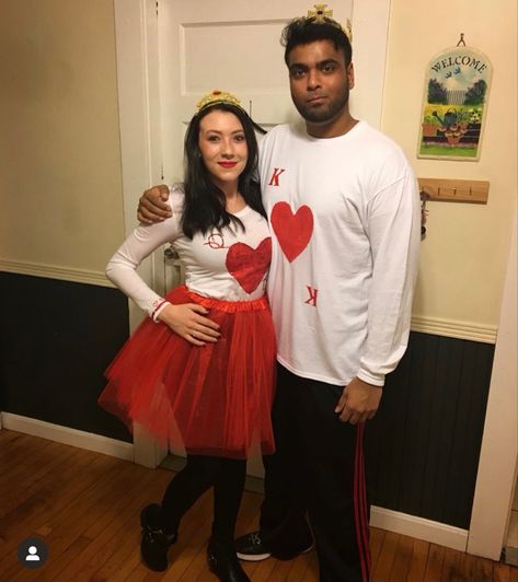 King And Queen Costume, King And Queen Of Hearts, Halloween Costume Pumpkin, Costume Couple, Couples Costume, Queen Costume, Halloween Bash, Pumpkin Ideas, King And Queen