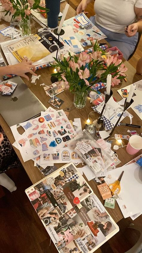 Vision Board Night, Freetime Activities, Girls Night Ideas, Board Night, Vision Board Party, Board Party, Hosting Ideas, Girls Night In, Friend Activities