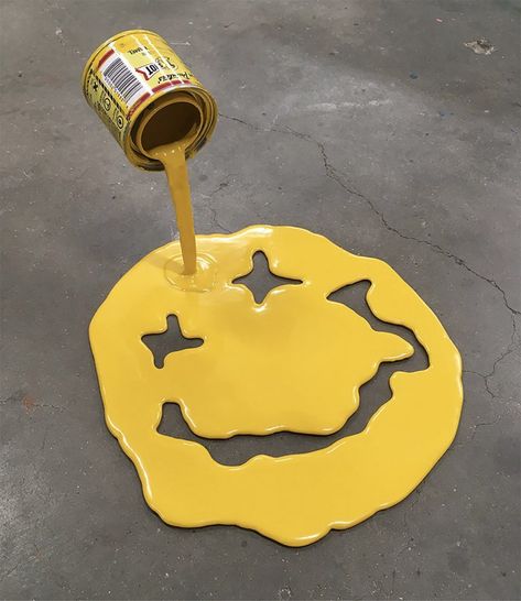 Colossal Art, Funky Decor, Modern Crafts, Jean Michel Basquiat, Bottle Painting, Keith Haring, Mellow Yellow, Paint Cans, Smiley Face