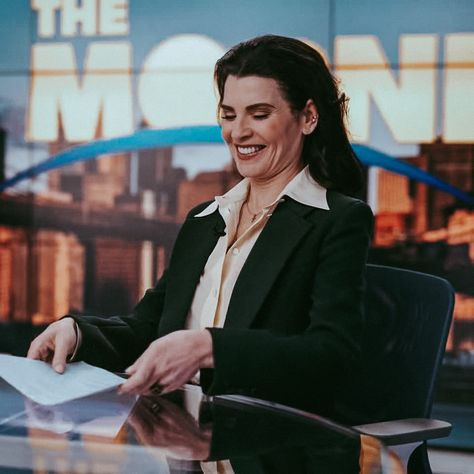 Laura Peterson The Morning Show, Juliana Margulies, Laura Peterson, Julianna Margulies, The Morning Show, Dream Career, Morning Show, Comfort Characters, Beautiful Ladies