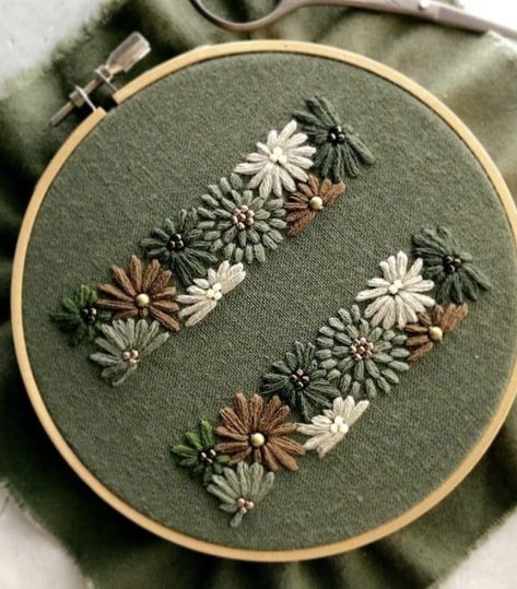 Words Embroidery Ideas, Crochet Embroidery Designs, Hand Embroidery Patterns Flowers Design, Embroideries Designs, Abstract Embroidery Patterns, Cool Embroidery Ideas, Embroidery Floral Patterns, Cute Embroidery Ideas, Embroidery On Crochet