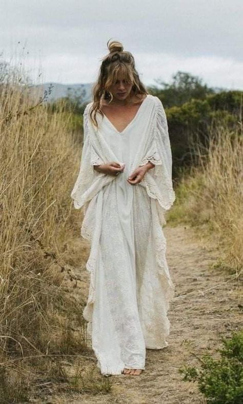 Bohemian Beach Wedding Dress, Looks Hippie, Wedding Dresses Hippie, Bridesmaid Dresses Boho, Hippie Wedding, Trendy Wedding Dresses, Rehearsal Dress, Bohemian Wedding Dress, Bohemian Wedding Dresses