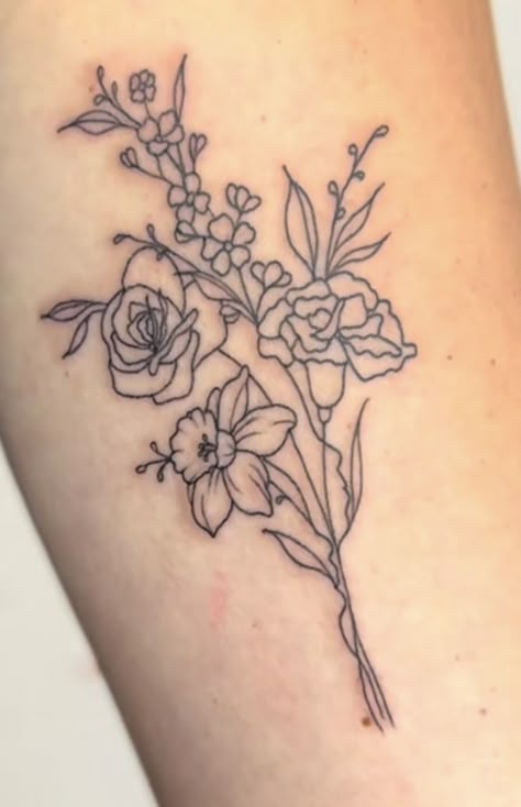 Tattoo For My Kids, Tattoo Ideas Pretty, Birth Flowers Tattoo, Profile Tattoo, Baby Tattoo Ideas, Mom Baby Tattoo, Name Flower Tattoo, Name Tattoos For Moms, Baby Tattoo Designs