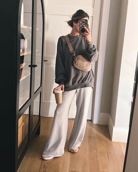 Casual Loungewear Outfit, Chic Sweats Outfit, Cozy Sweatshirts Outfit, Womens Leisure Wear Outfit, Tired Mom Outfit, Taupe Sweatpants Outfit, Casual Sweats Outfit, Weekend Chill Outfit, Cozy Fall Outfits Aesthetic 2024