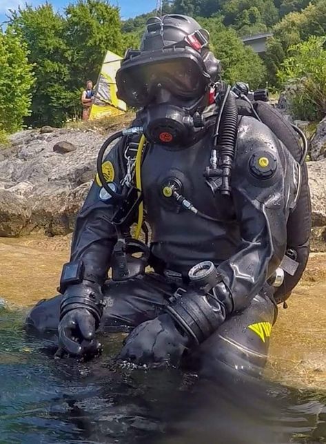 Scuba Diving Suit, Underwater Welding, Technical Diving, Diver Down, Deep Sea Diver, Underwater Diving, Hazmat Suit, Scuba Diving Equipment, Deep Sea Diving