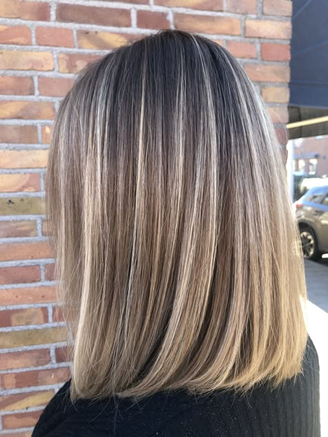 Easy Cute Hairstyles, Balayage Straight Hair, Balayage Straight, Short Hair Highlights, Hair Color Streaks, Brunette Hair With Highlights, Gorgeous Hair Color, Brown Hair With Blonde Highlights, Dirty Blonde Hair