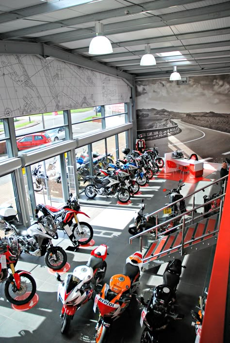 Moto Showroom Design, Motorcycle Shop Design, Motorbike Showroom, Motorcycle Showroom Design, Motorbike Garage, Motorbike Store, Bike Showroom, Car Showroom Design, Bike Garage