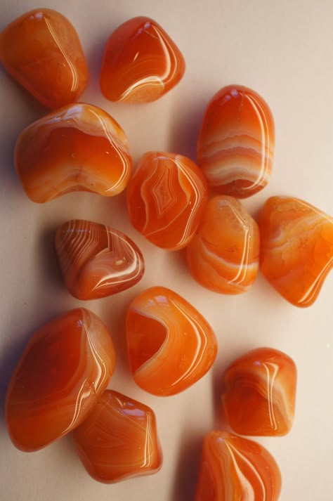 Carnelian Stone Aesthetic, Orange Crystal Aesthetic, Orange Stones Crystals, Carnelian Wallpaper, Carnillean Crystal, Carnelian Nails, Warm Orange Aesthetic, Carnelian Aesthetic, Carnelian Crystal Meaning