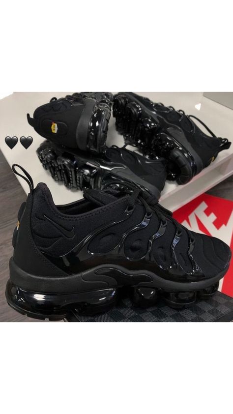 Tn 3, Vapor Max Plus, Nike Vapormax Plus, Air Vapormax Plus, Nike Air Vapormax Plus, Vapor Max, Jordans Girls, Fashion Shoes Heels, Shoes Sneakers Nike