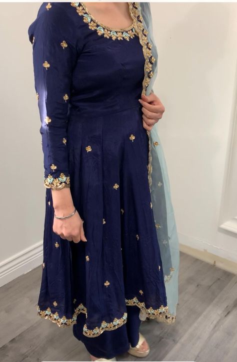 Dark Blue Colour Combinations, Blue Colour Combinations, Frock Styles, Anarkali Design, Frock Ideas, Anarkali Designs, Dark Blue Colour, Cake Story, Punjabi Suits Designer Boutique