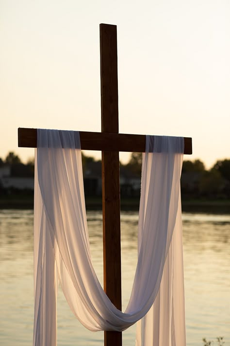 Wooden Cross For Wedding, Cross For Wedding Ceremony, Cross For Wedding, Simple Church Wedding, Backyard Ceremony, Wedding Alters, Downtown Kansas City, Wedding Cross, Wedding Altars