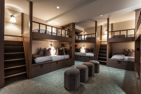 bunk bedroom by SOJO DESIGN Bunk Room Ideas, Bunk Bed Rooms, Hostels Design, Bunk Beds Built In, Bunk Rooms, Built In Bunks, Interior Design Per La Casa, Bunk Bed Designs, Bunk Room