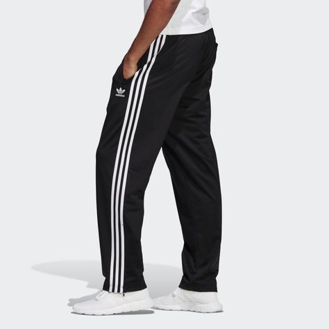 Adidas track pants - xl or XXL, any loose fit and straight leg style Adidas Track Pants Outfit, Adidas Pants Outfit, Adidas Outfit Men, Adidas Trousers, Track Pants Outfit, Adidas Hose, Track Pants Mens, Pants Outfit Men, Pants Adidas