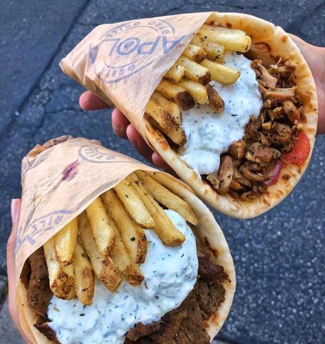 Doner Kebab, Best Street Food, Food Goals, Food Obsession, Cafe Food, Interesting Food Recipes, French Fries, Pretty Food, Food Cravings