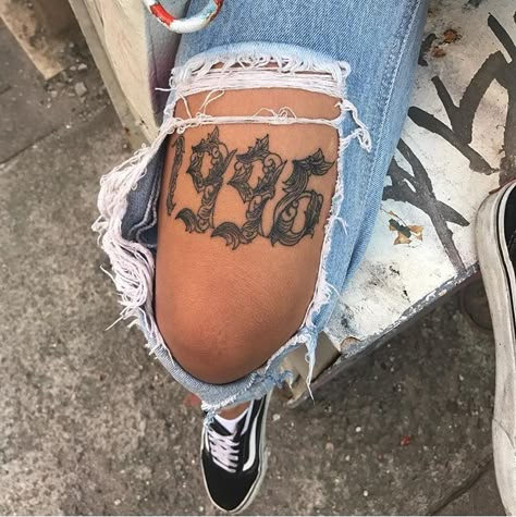 @AutenticAsh1105 Date Tattoos, Geniale Tattoos, Tattoo Font, Knee Tattoo, Dream Tattoos, Cover Up Tattoos, Dope Tattoos, Piercing Tattoo, Pretty Tattoos