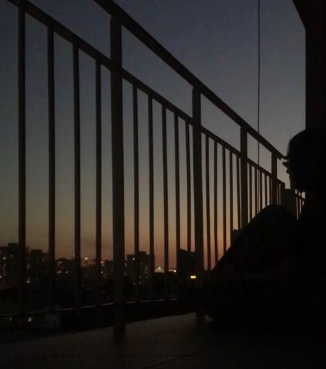 Balcony Aesthetic Night, Sunset Balcony, Balcony Aesthetic, Paragraph For Boyfriend, Sunrise City, Aesthetic Sunset, Sunrise Sunset, Dream Life, Ankara