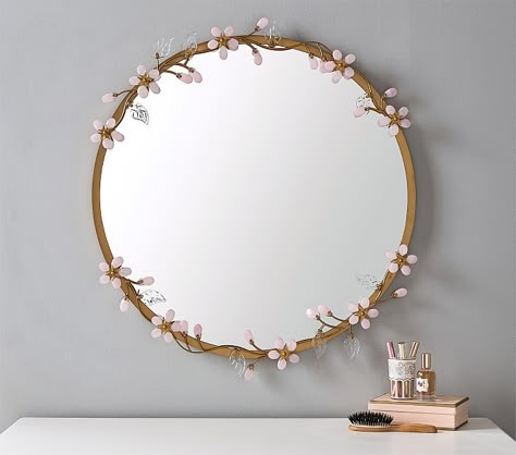 Circle flower frame