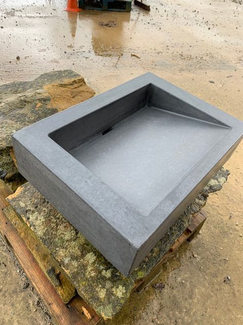 Diy Concrete Sink, Concrete Sink Bathroom, Concrete Ramp, Ramp Sink, Concrete Bathroom Sink, Bespoke Bathroom, Concrete Bathroom, Washbasin Design, Outdoor Sinks