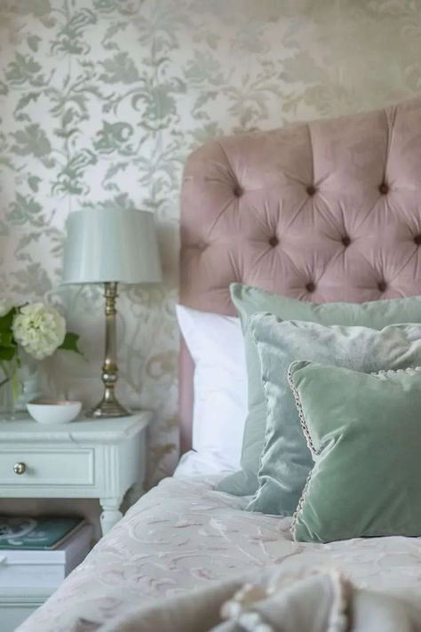 Green And Pink Room Aesthetic, Yellow Aesthetic Bedroom Ideas, Pink Cottages, Light Yellow Aesthetic, Sage Green Cottage, Green And Cream Bedroom, Navy Cottage, Teal Cottage, Pink Room Aesthetic