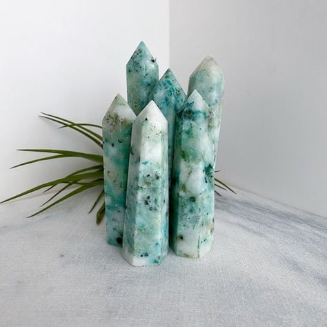 Phoenix Stone, Crystal Tower, Stone Crystal, Crystal Points, Phoenix, Glass Vase, Tower, Vase, Crystals