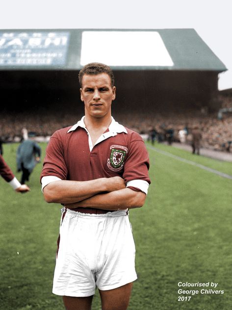 John Charles Wales National Football Team, Football Dream, Wales Football, Welsh Football, Soccer Legends, Bristol Rovers, Football Legends, John Charles, Red Wall