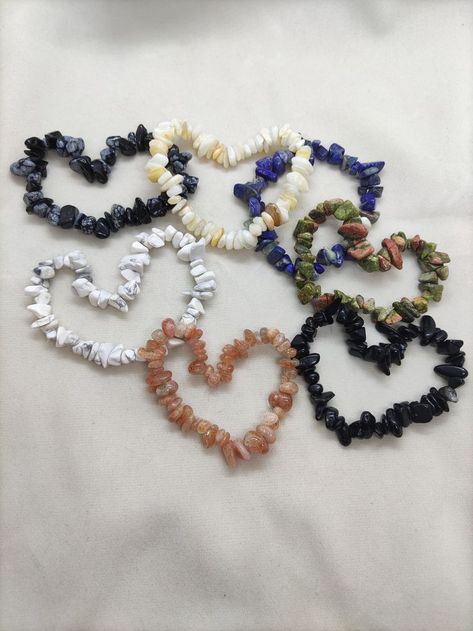 Gemstone Chips Jewelry, Chip Design, Gemstone Chips Bracelet, Chip Bracelet, Bracelets Boho, Bracelets Diy, Bracelet Design, Chip Beads, Beaded Bracelets Diy