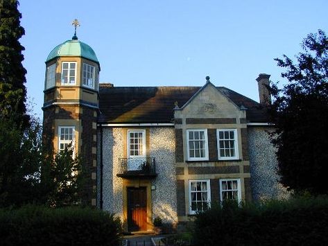 Cambridge 2000: Fitzwilliam College: Storey's Way: Master's Lodge, 74 Cambridge England, Location Map, Pretty House, Cambridge, Tower, England, House Styles, Building, Photographer