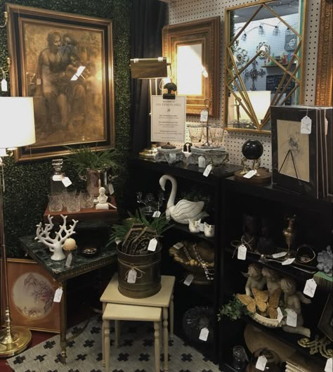 antique store booth with dark academia and light academia vibes Dark Store Aesthetic, Antique Store Aesthetic Dark, Dark Academia Trinkets, Old Store Aesthetic, Dark Academia Shop, Antique Stores Aesthetic, Antique Shop Aesthetic Dark, Dark Antique Aesthetic, Dark Academia Store