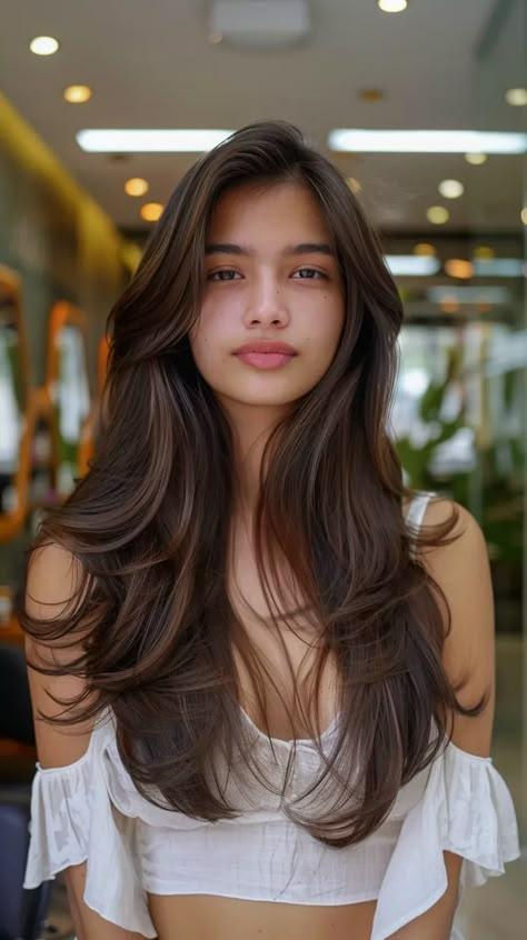 Face Framing Hair, Long Hair With Layers, Warm Highlights, Haircuts For Long Hair With Layers, Hair Hack, Light Highlights, Layered Haircuts For Medium Hair, Beautiful Haircuts, Hair Inspiration Long