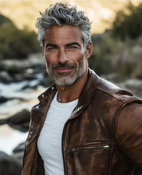 Nice Beards Guys, Hot Irish Men Ireland, Handsome 50 Year Old Men, Mens Grey Hairstyles, Clean Shaven Men, Silver Fox Hair, Scruffy Beard, Older Mens Hairstyles, Grey Hair Men