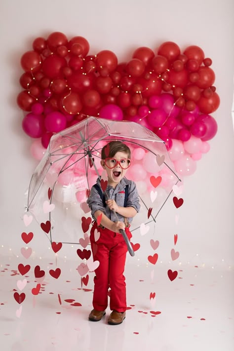 Valentine Day Decorations, Angry Girlfriend, Valentines Day Home Decor, Aesthetic Valentines Day, Valentine Backdrop, Valentine Mini Session, Aesthetic Valentines, Valentines Day Decoration, Mini Photo Sessions