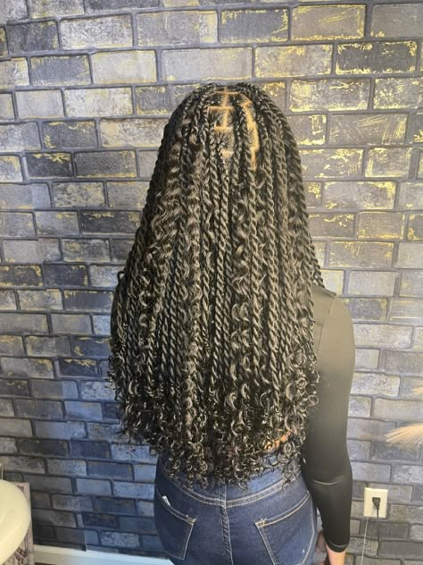 Hairstyles For Boho Twist, Passion Boho Twist, Island Twist Mid Back, Passion Twists Hairstyles Medium, Long Boho Twists, Passion Twists Medium Length, Boho Passion Twists With Curls, Passion Twists With Curls, Boho Passion Twists