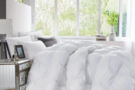 Best Comforters, White Comforter Set, Bedroom Layout Ideas, Black White Bedrooms, Luxury Bedspreads, White Bed Sheets, White Bedrooms, Spacious Bedroom, Down Blanket