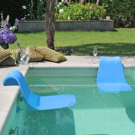 AQWASEAT is a ‘must-hang’ for every pool and a ‘must-have’ for every pool owner. A 'one of a kind' pool seat which is as beautiful as it is comfortable. This original and stylish pool seat is unique and an icon for Dutch Design. Pool Side Patio Ideas, Seating Around Pool Area, Pool Patio Ideas Inground, Inground Pool Furniture Ideas, Backyard Pool Patio Ideas, Inground Pool Patio Decorating Ideas, Inground Pool Must Haves, Pool Seating Area Backyard Ideas, Outdoor Pool Seating Ideas