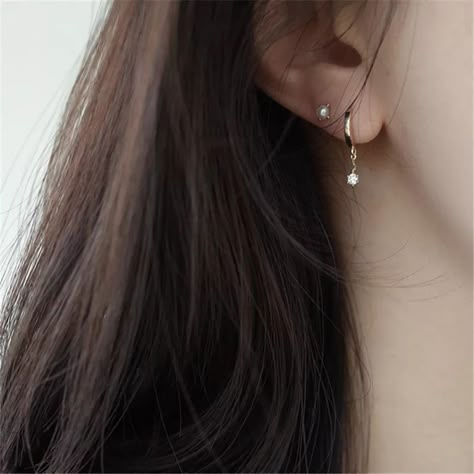 Nose Piercing Ideas, Minimalist Ear Piercings, خواتم خطوبة, Small Earrings Gold, Mens Earrings Studs, Stud Earrings Women, Wedding Certificate, Cool Ear Piercings, Gold Earrings Models