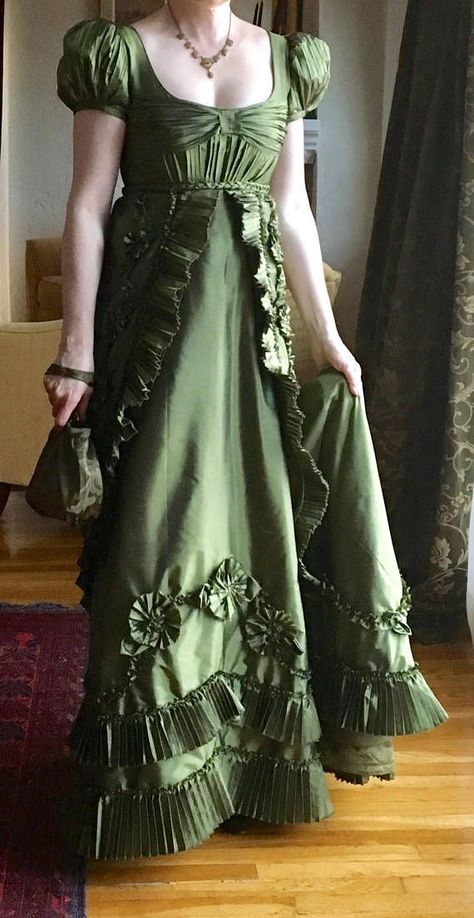 Bridgerton Dresses, Gaun Abad Pertengahan, Period Fashion, For Dinner, Regency Era Fashion, Recipes For, Regency Dress, Regency Fashion, Old Fashion Dresses